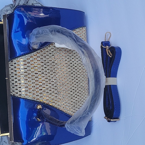 Blue bejeweled hand/strap purse - Picture 8 of 8